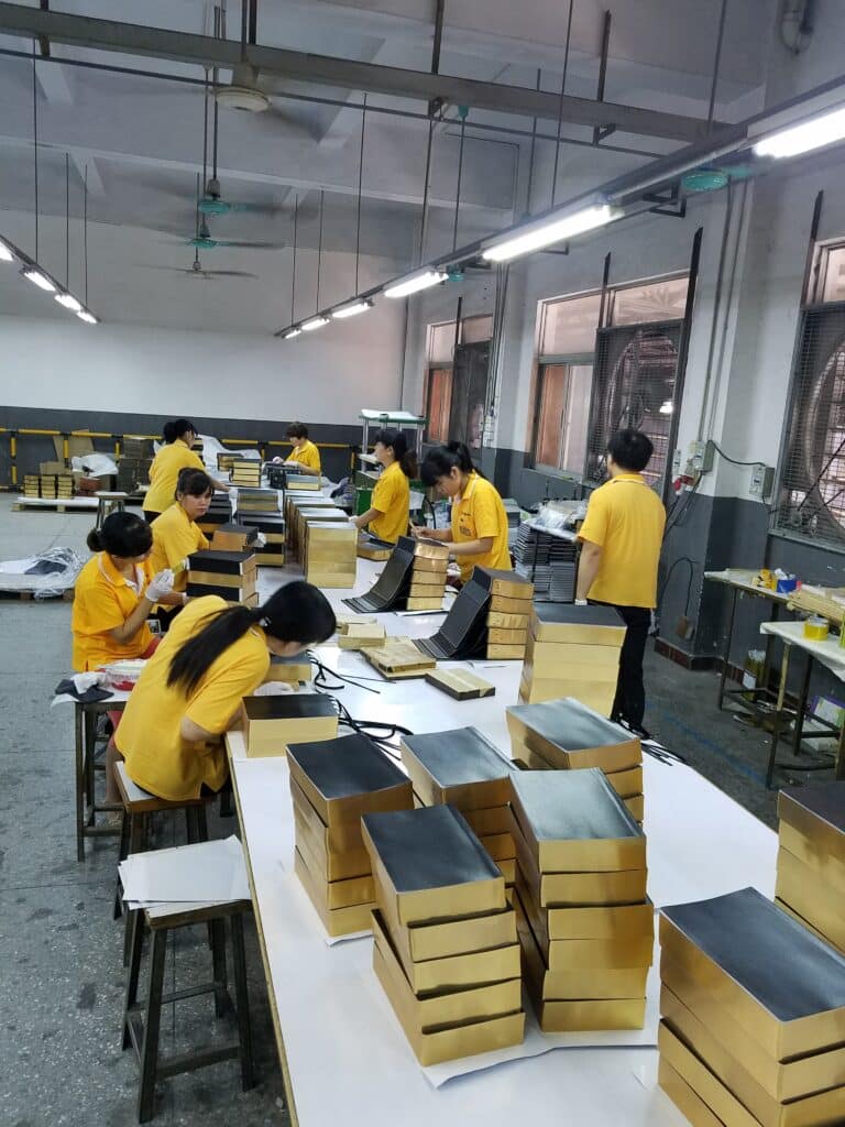 Overseas factory expertises reviewing Bible production